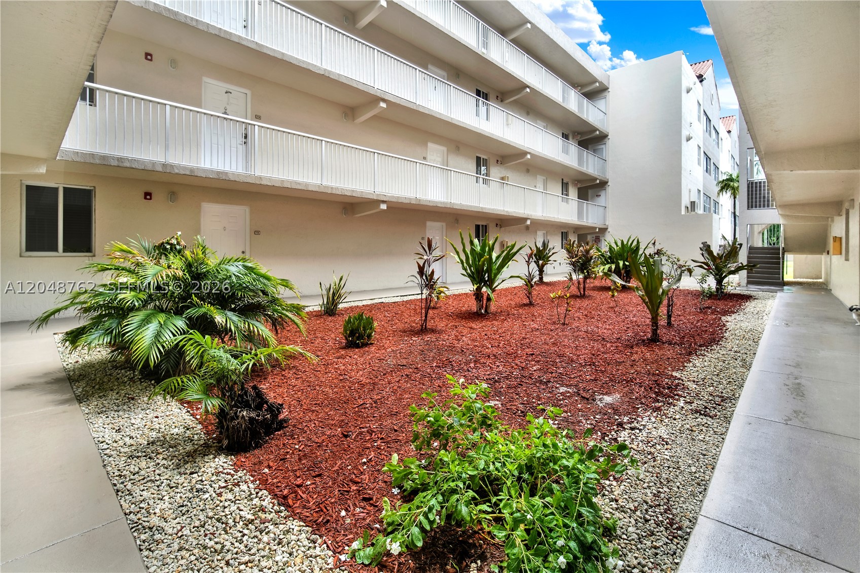MIRASSOU CONDO - Residential
