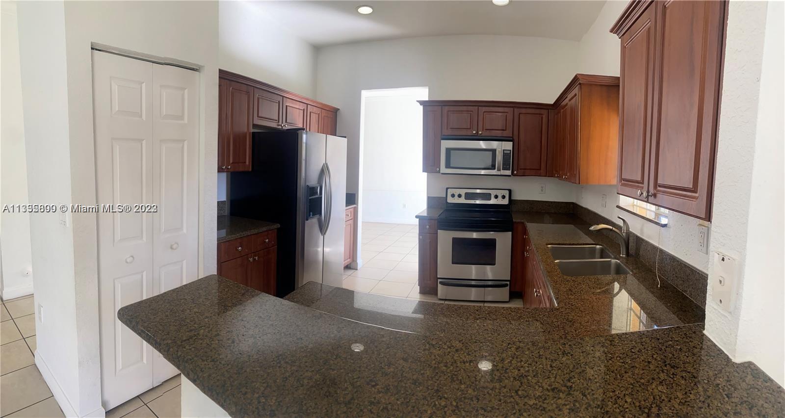 ALEXANDRIA ESTATES SUBDIV - Residential Lease
