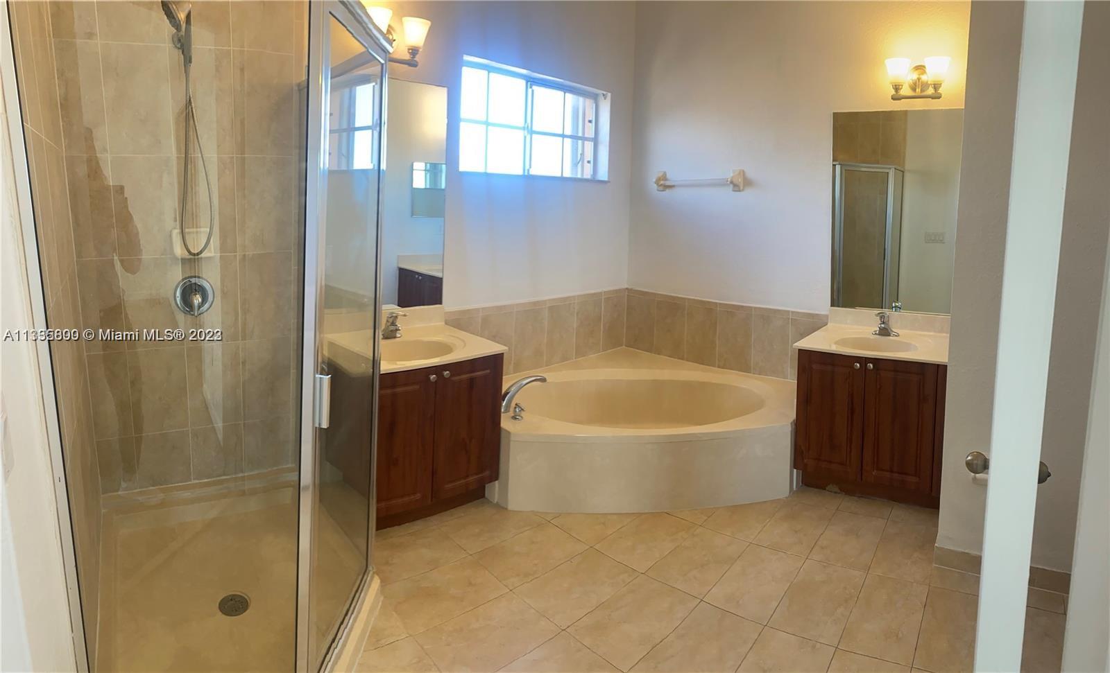 ALEXANDRIA ESTATES SUBDIV - Residential Lease