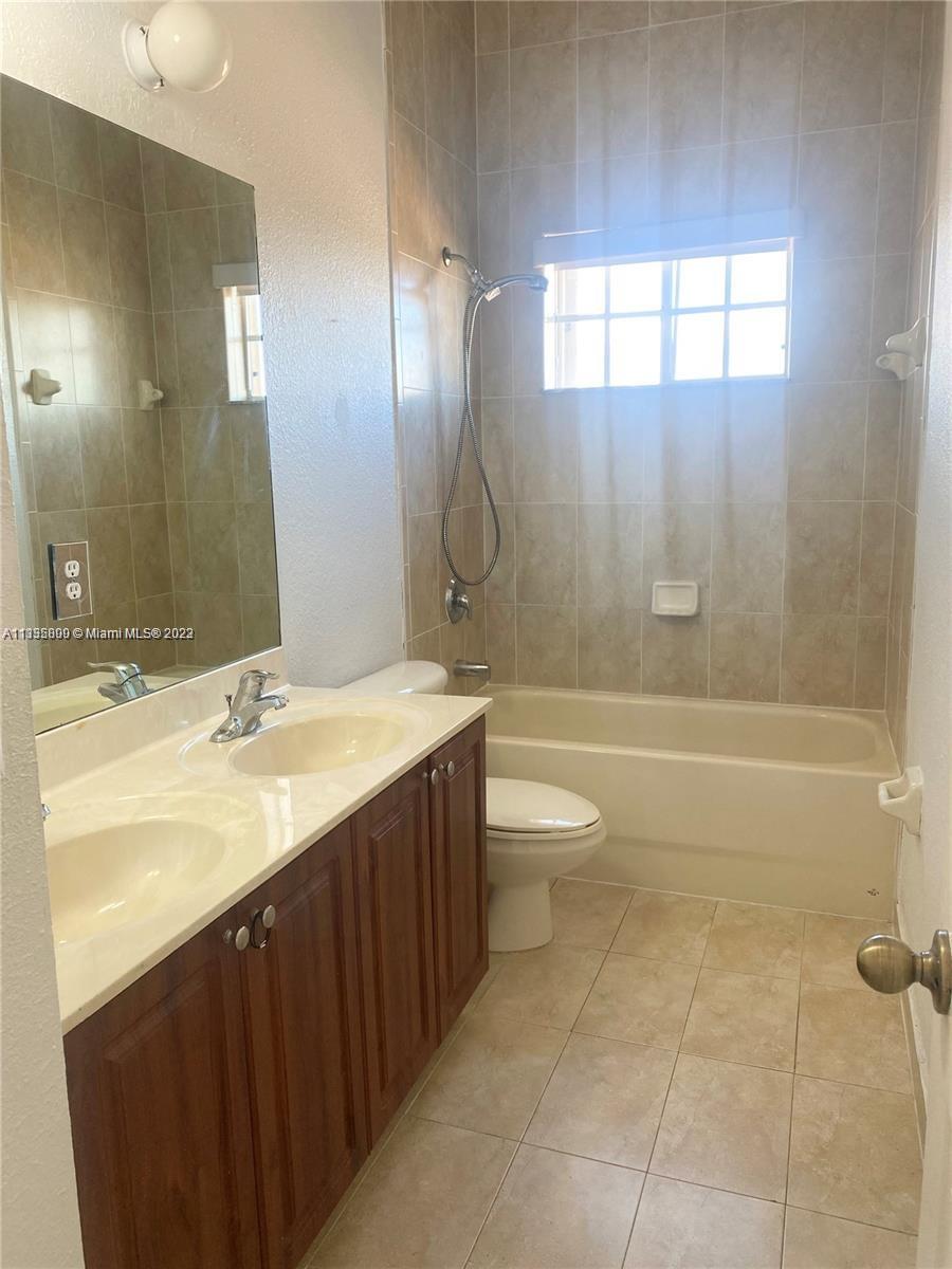 ALEXANDRIA ESTATES SUBDIV - Residential Lease