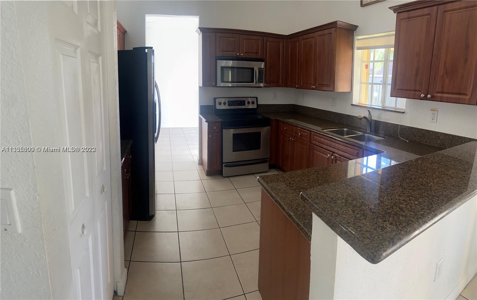 ALEXANDRIA ESTATES SUBDIV - Residential Lease