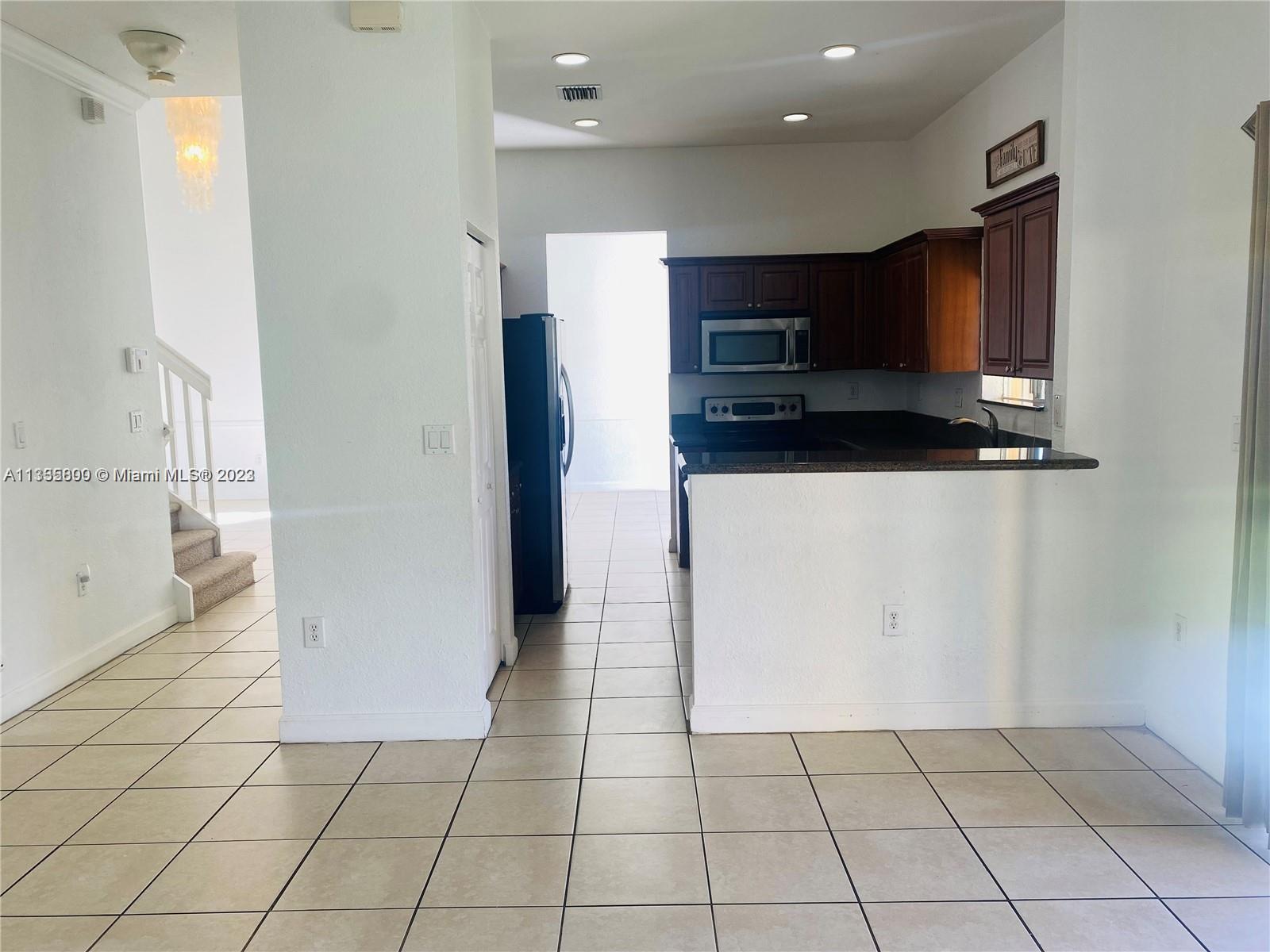 ALEXANDRIA ESTATES SUBDIV - Residential Lease