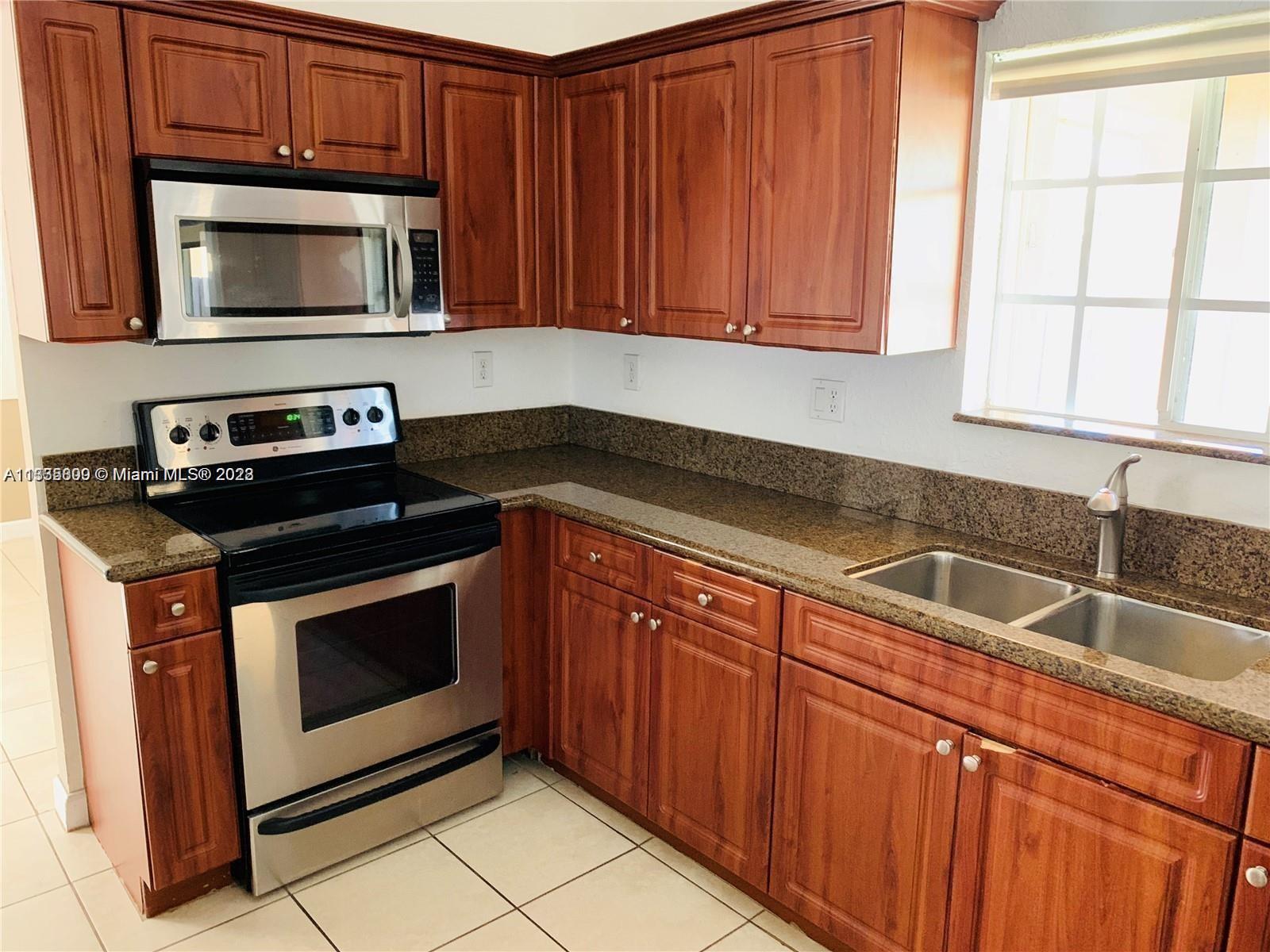 ALEXANDRIA ESTATES SUBDIV - Residential Lease