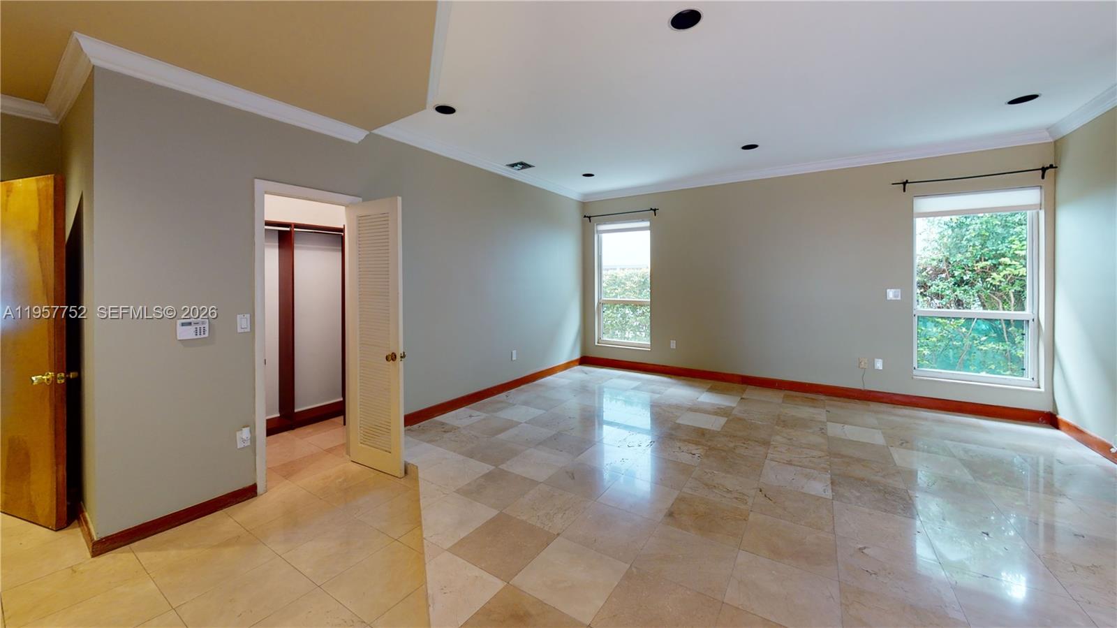CORAL GABLES SEC E - Residential Lease