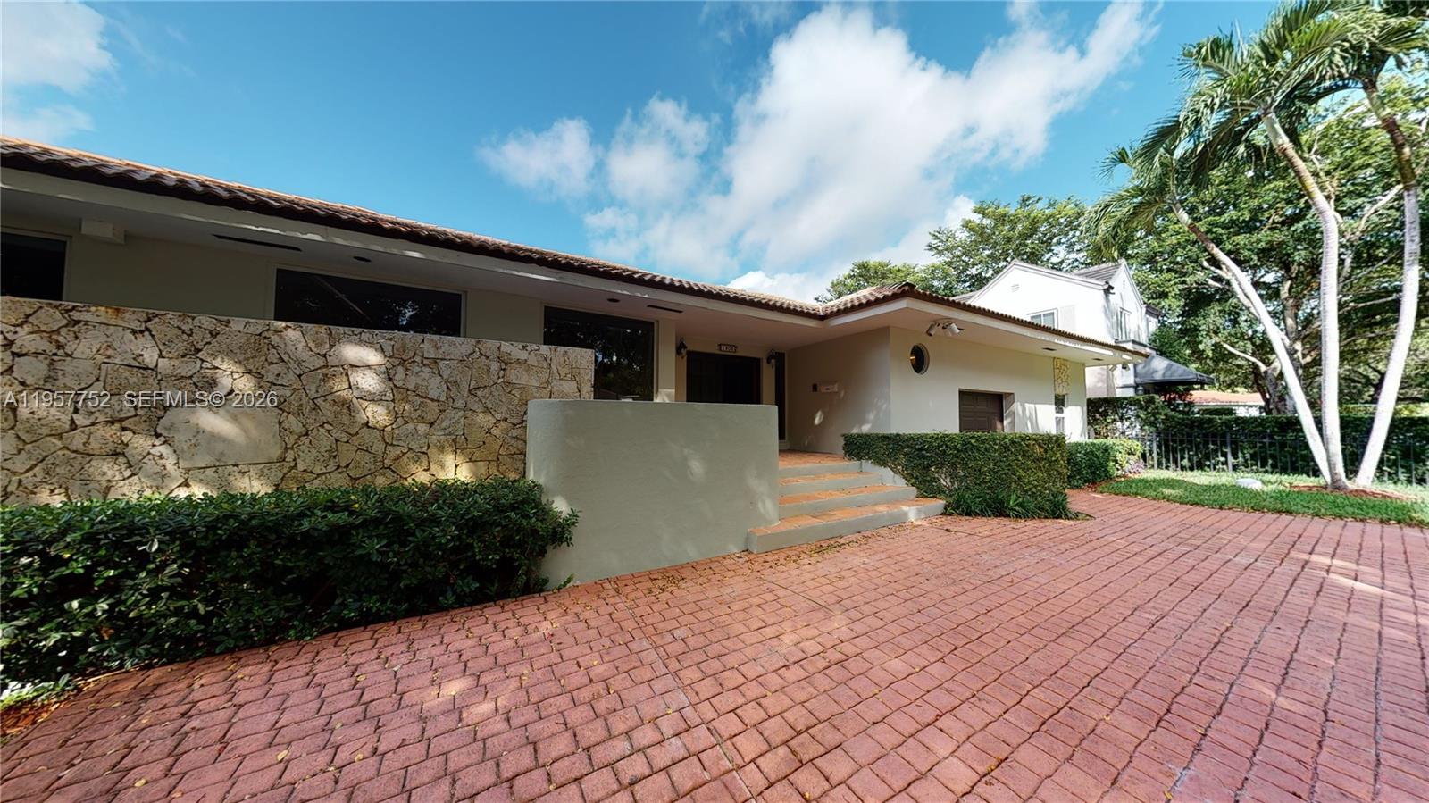 CORAL GABLES SEC E - Residential Lease