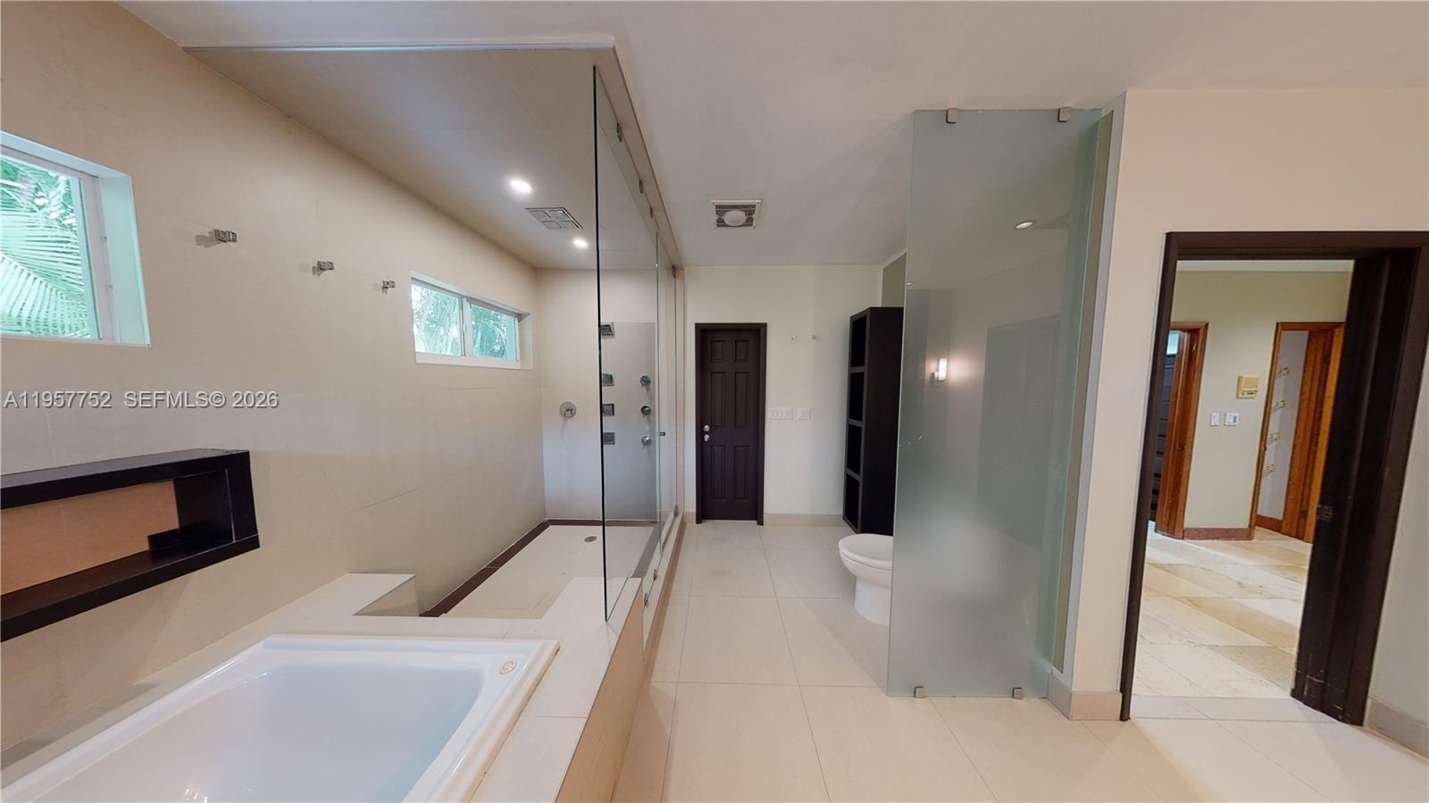 CORAL GABLES SEC E - Residential Lease