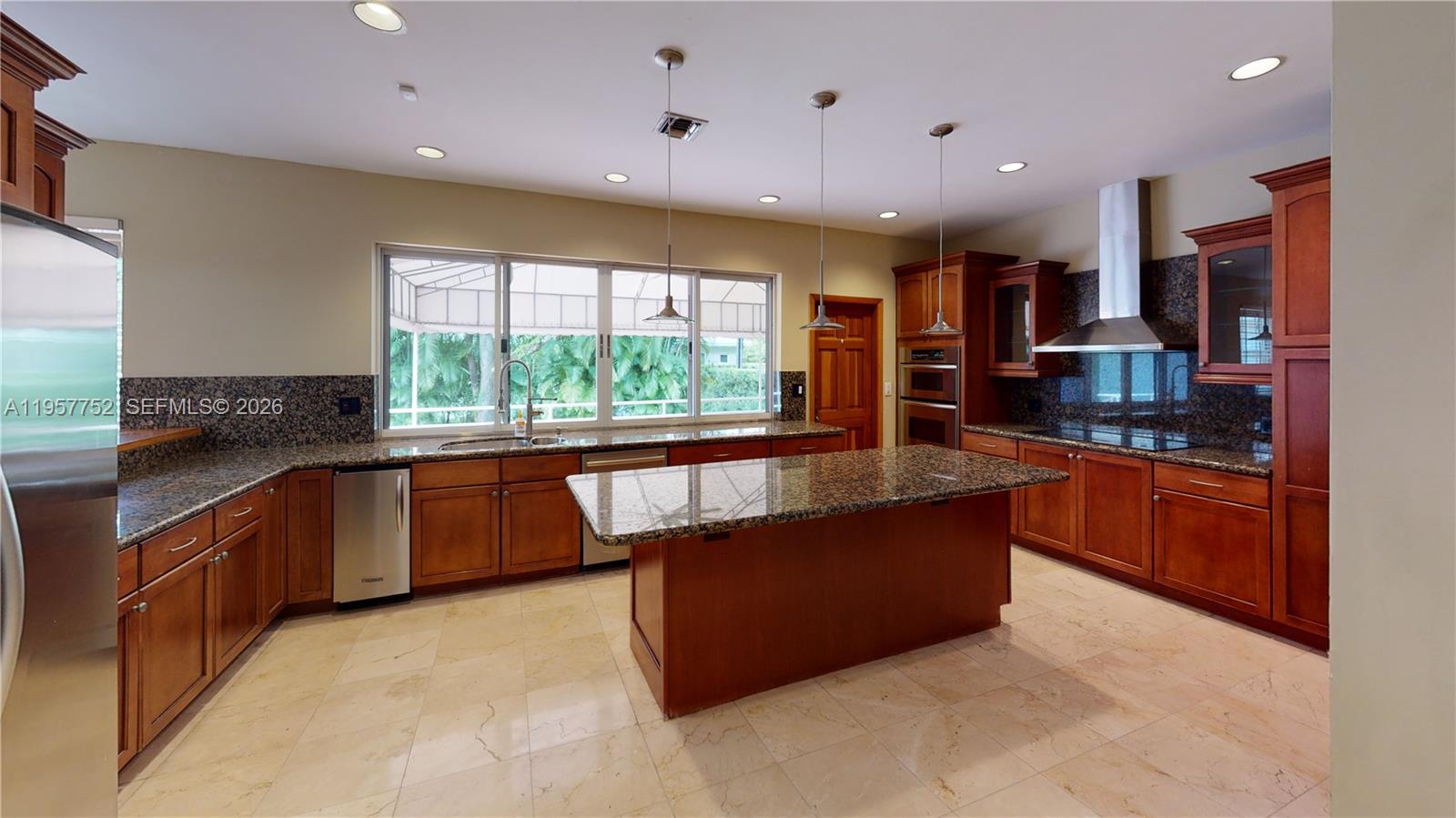 CORAL GABLES SEC E - Residential Lease