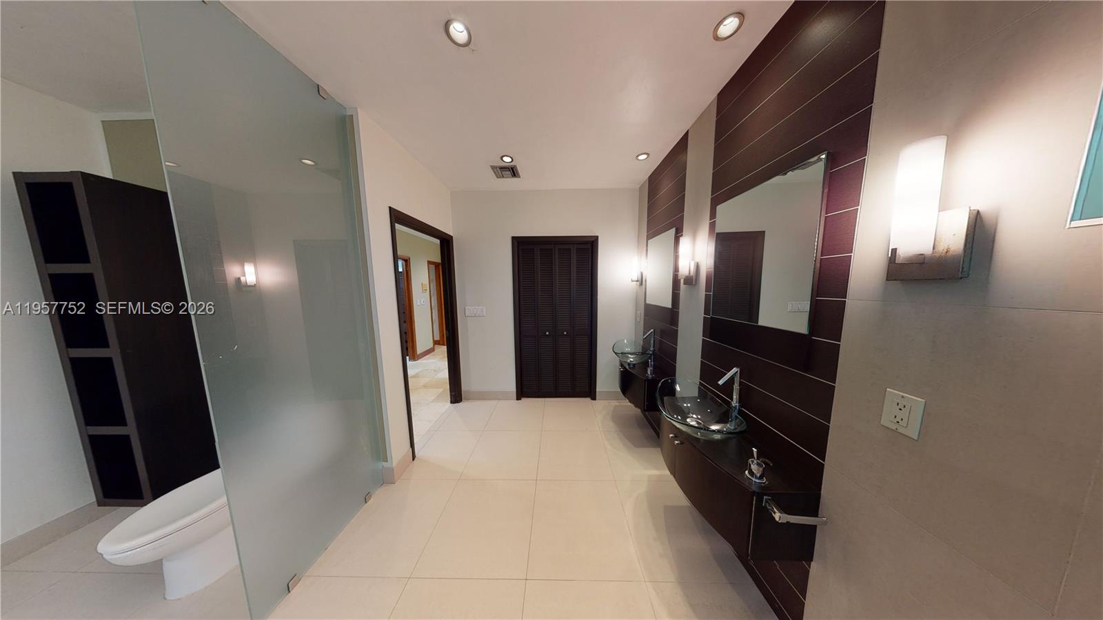 CORAL GABLES SEC E - Residential Lease