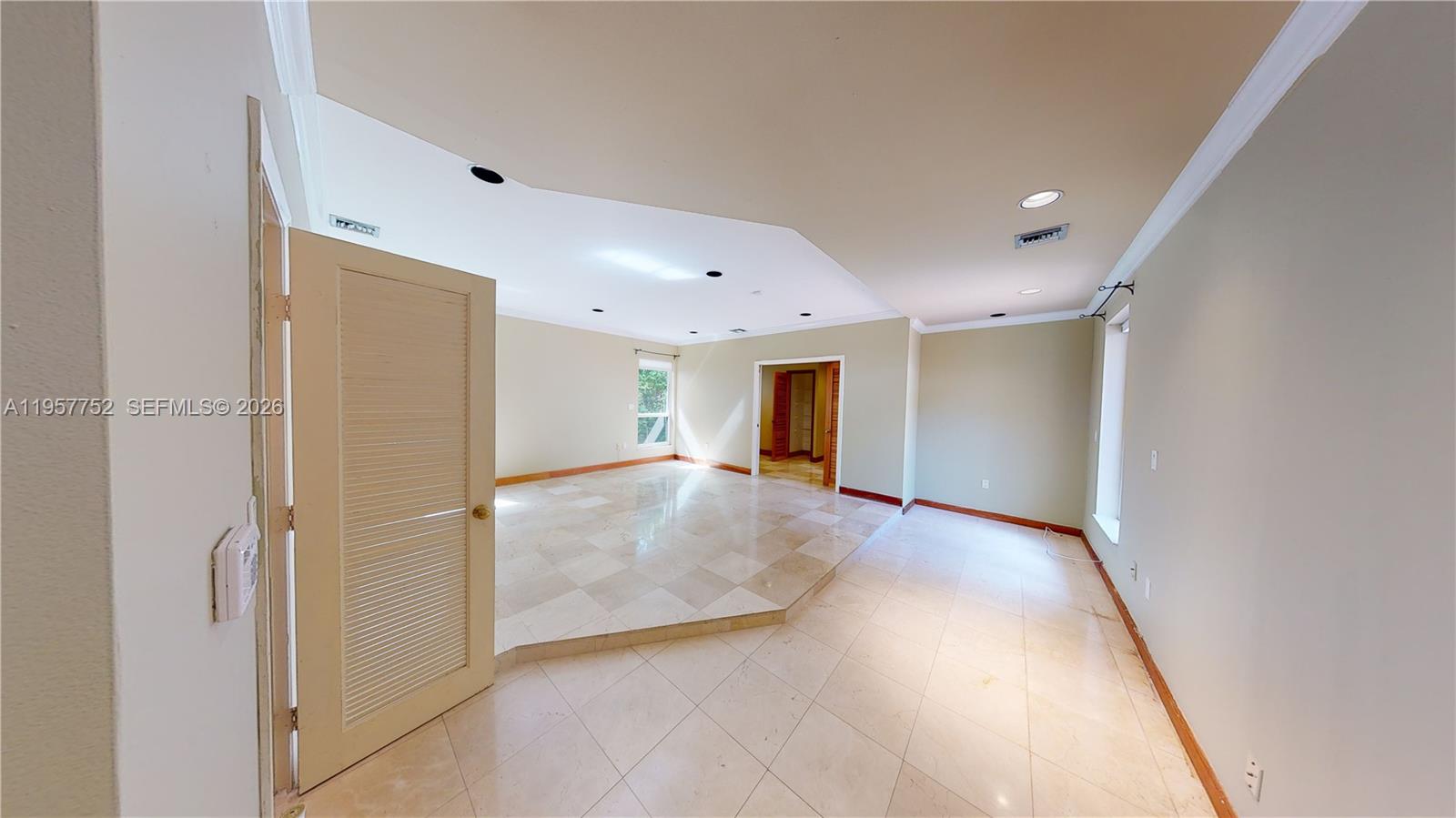 CORAL GABLES SEC E - Residential Lease
