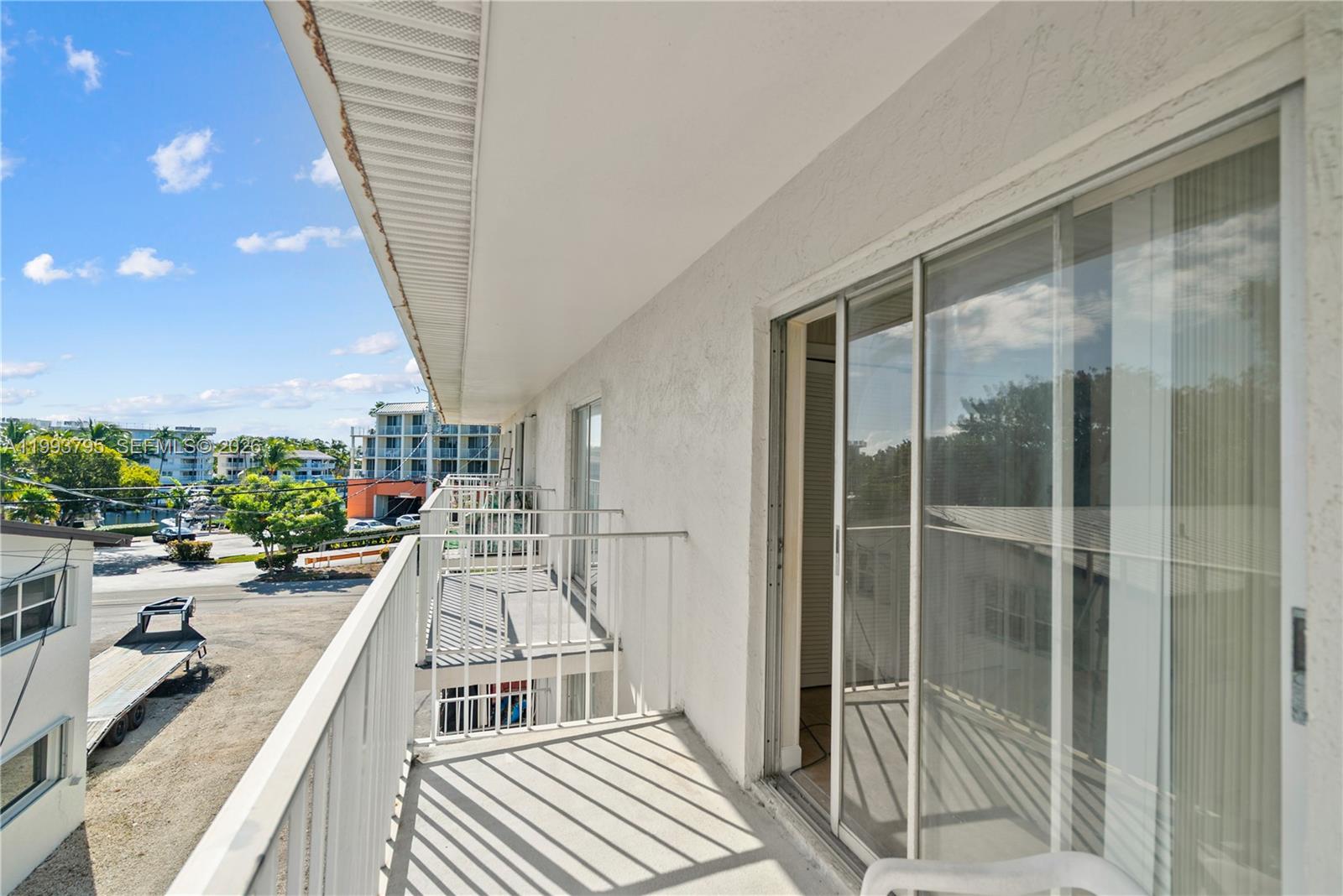 HOLIDAY BY THE SEA - Residential