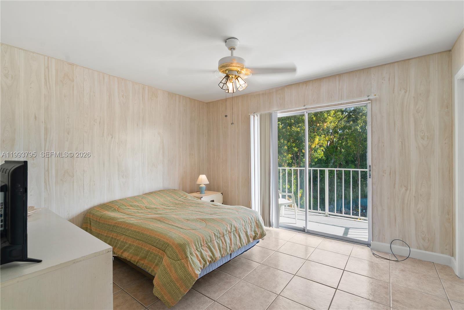 HOLIDAY BY THE SEA - Residential