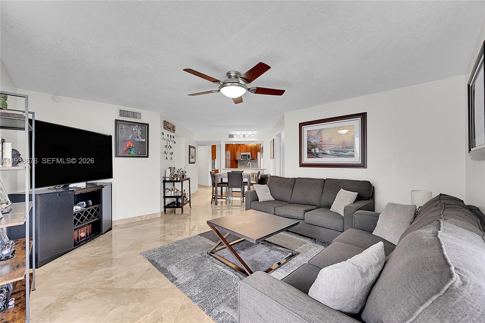 PLANTATION RACQUET CLUB - Residential