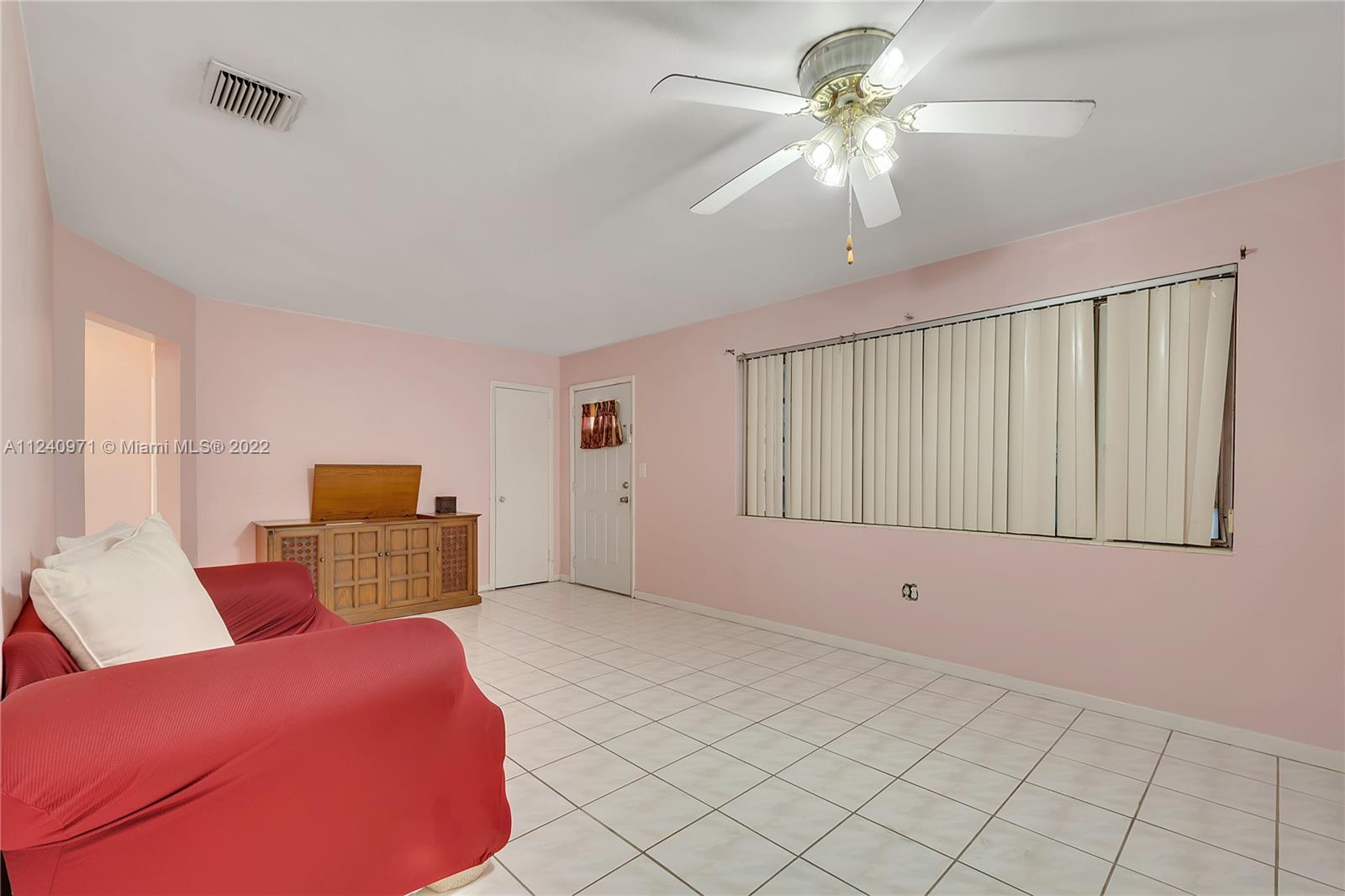 BONNIE BRIAR ESTATES - Residential
