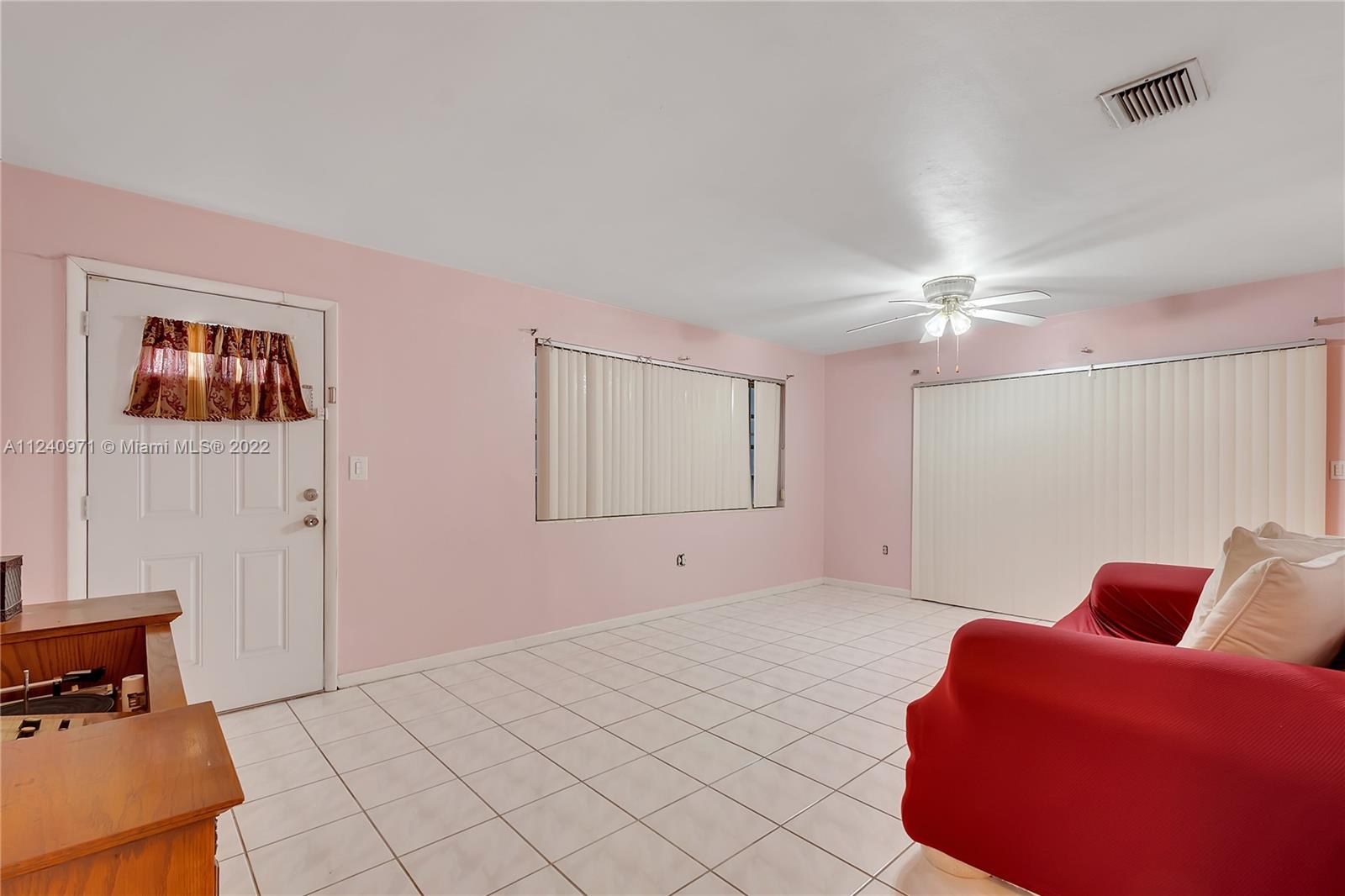 BONNIE BRIAR ESTATES - Residential