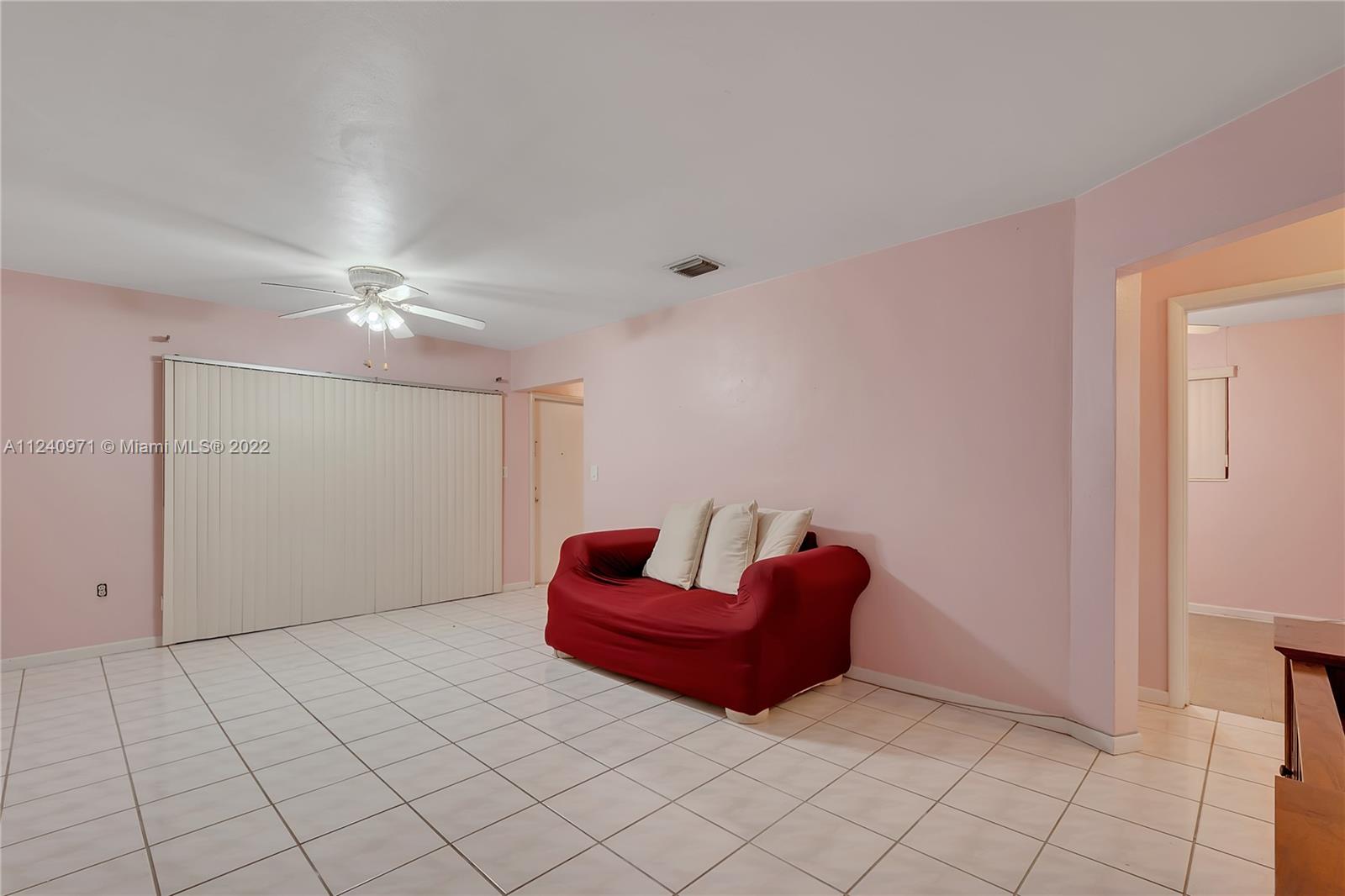 BONNIE BRIAR ESTATES - Residential