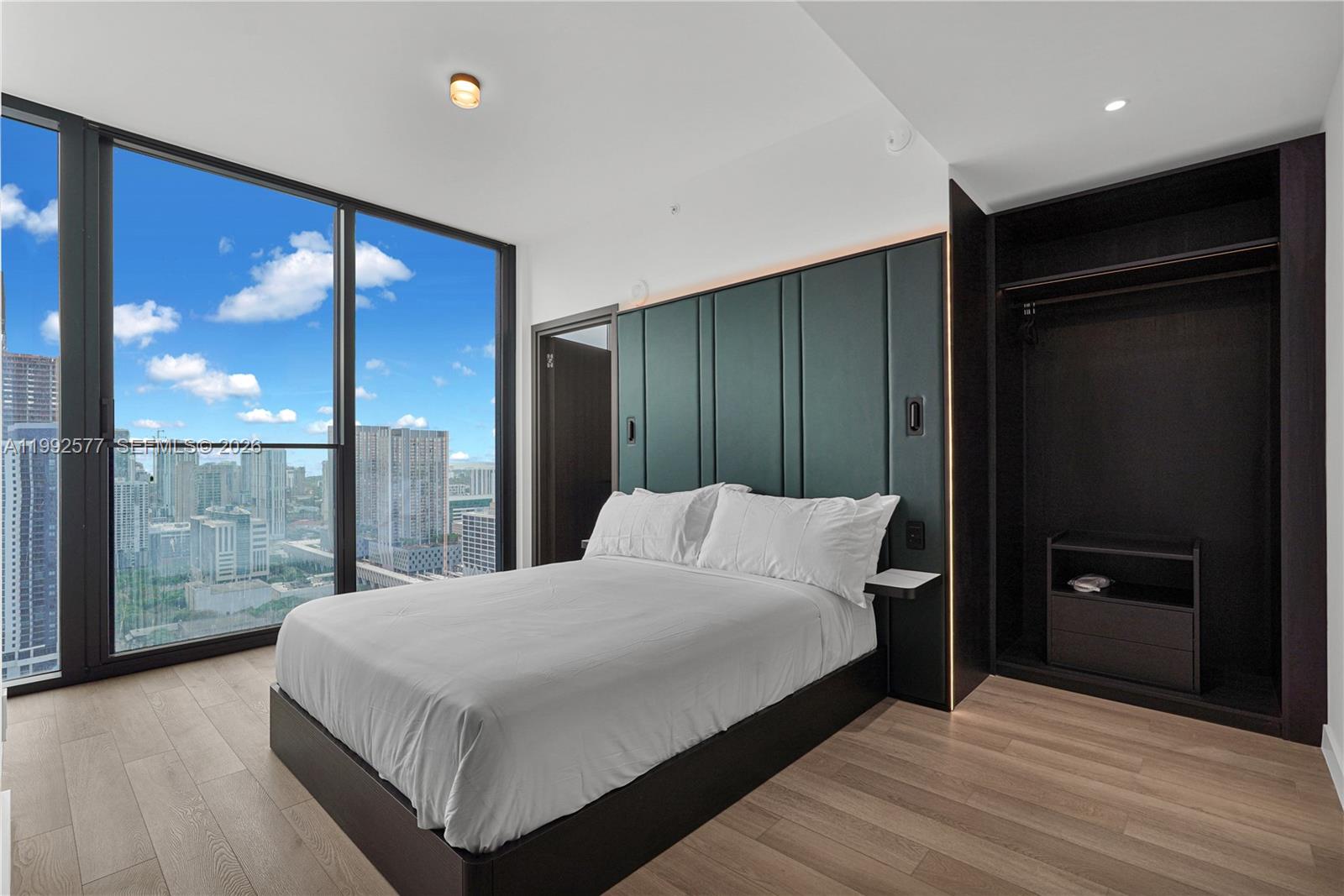 MIAMI NORTH - Residential