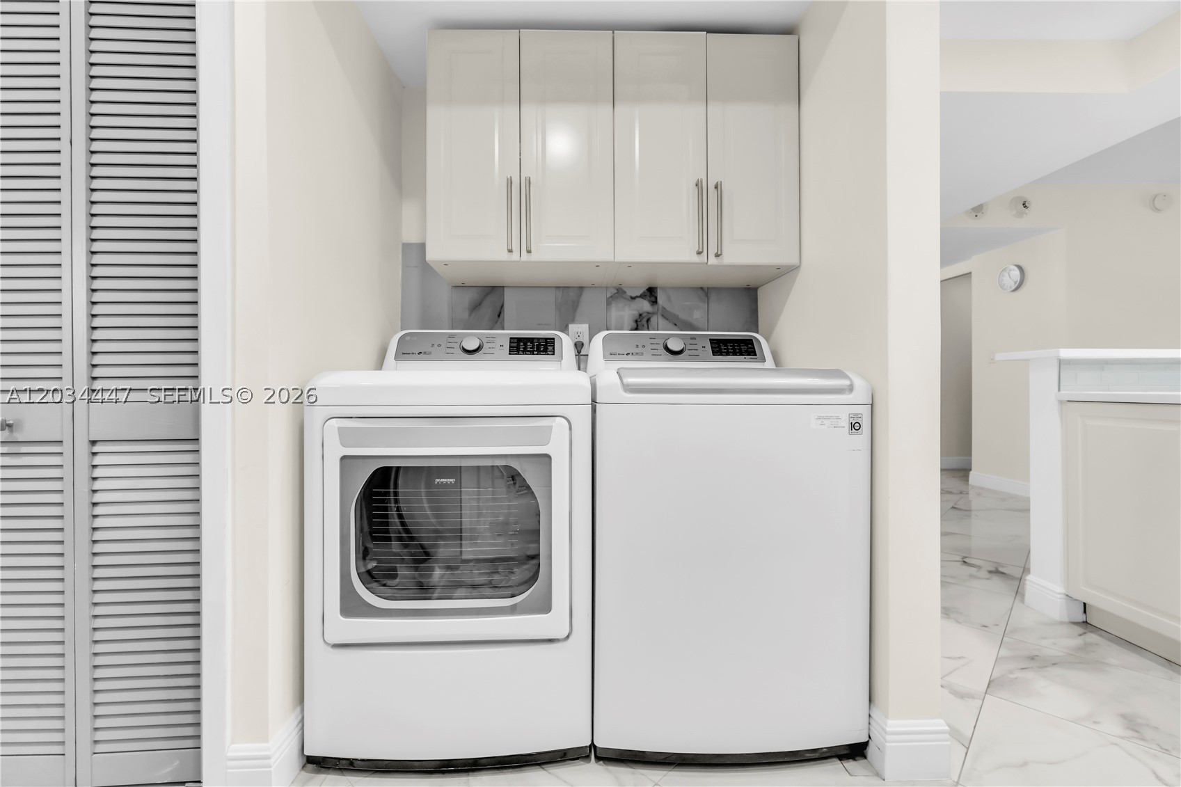 GALLEON CONDO - Residential