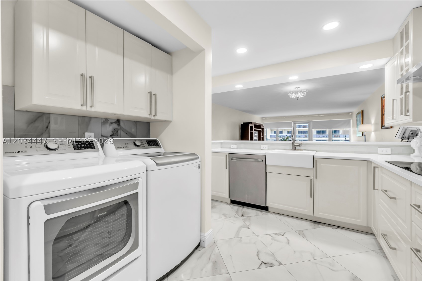 GALLEON CONDO - Residential