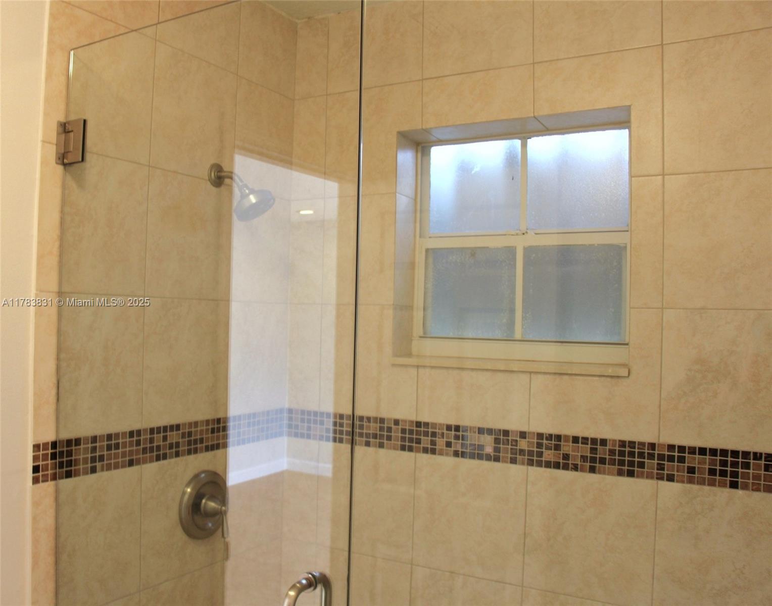 MAJESTIC HOMES - Residential Lease