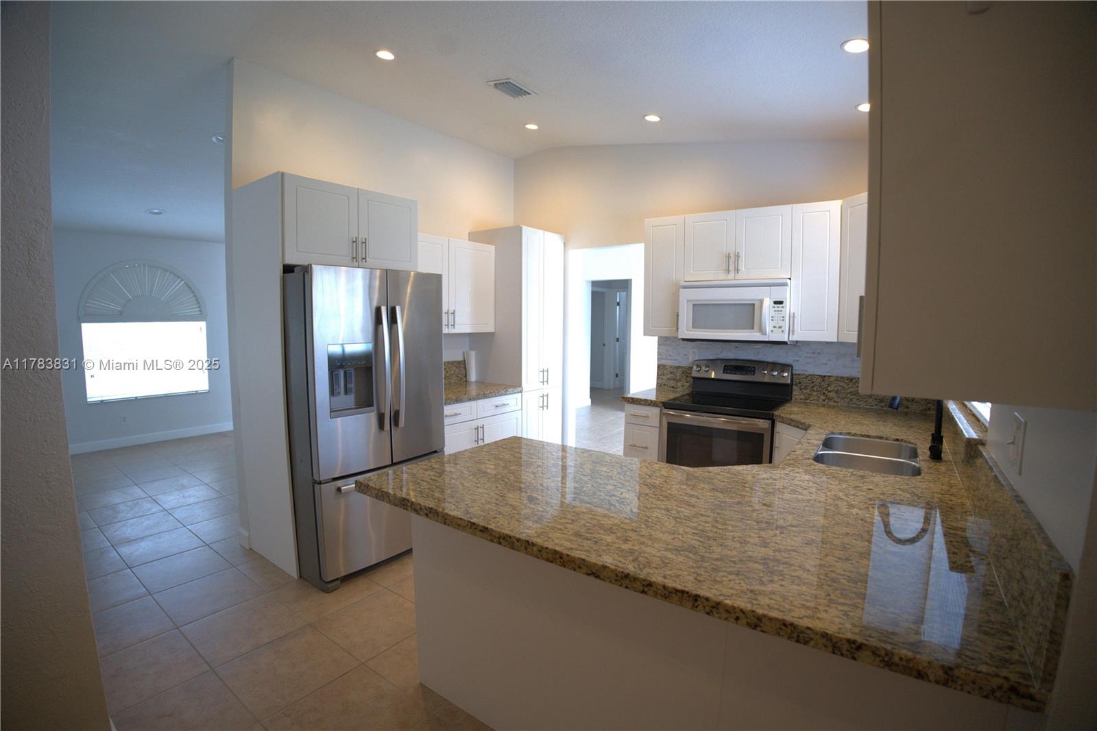 MAJESTIC HOMES - Residential Lease