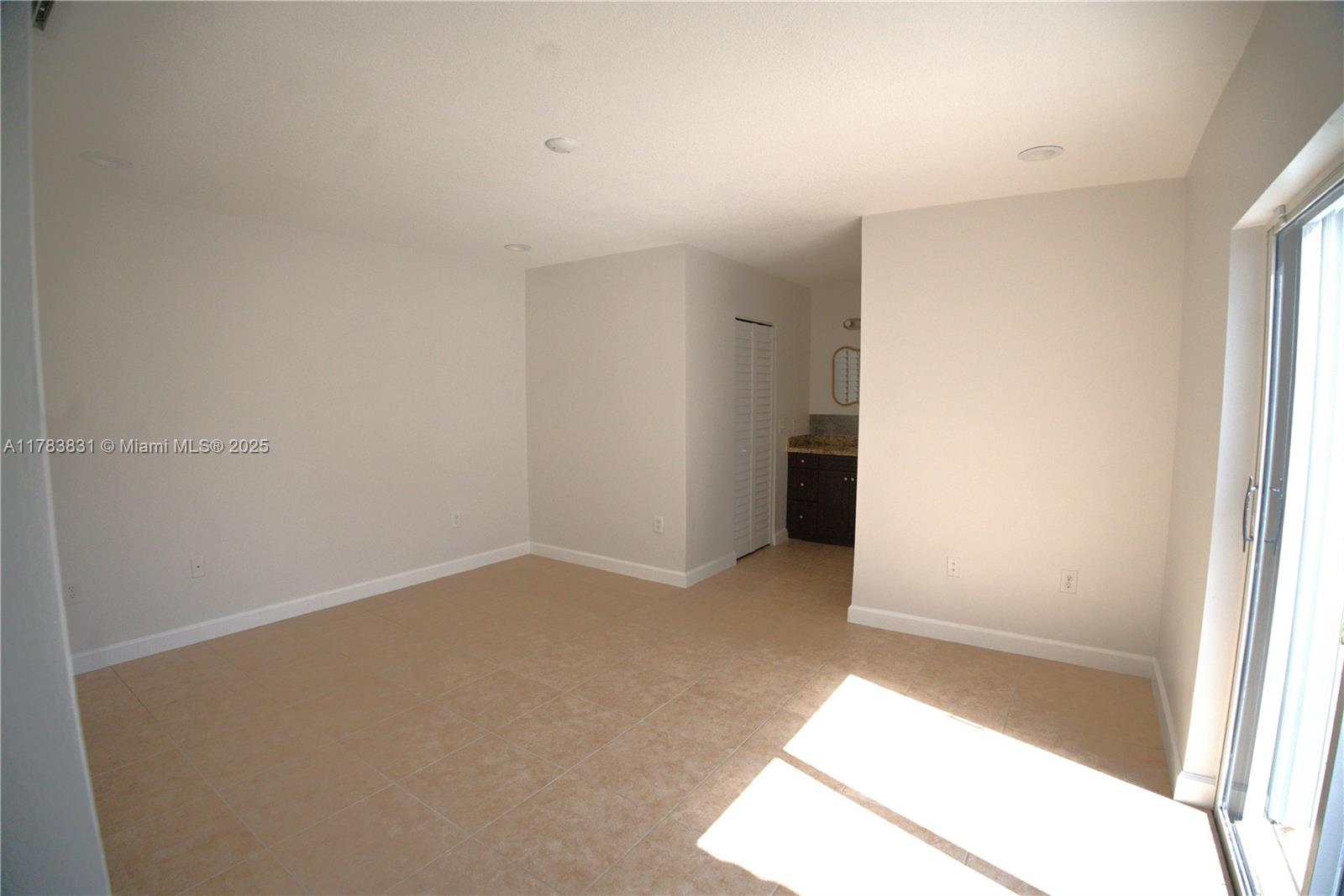 MAJESTIC HOMES - Residential Lease