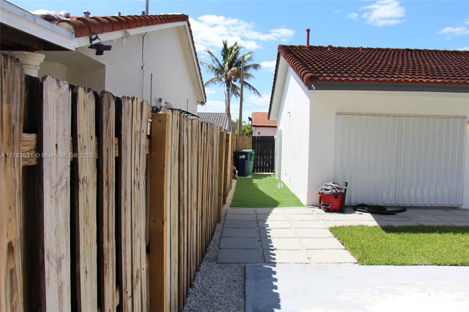 MAJESTIC HOMES - Residential Lease