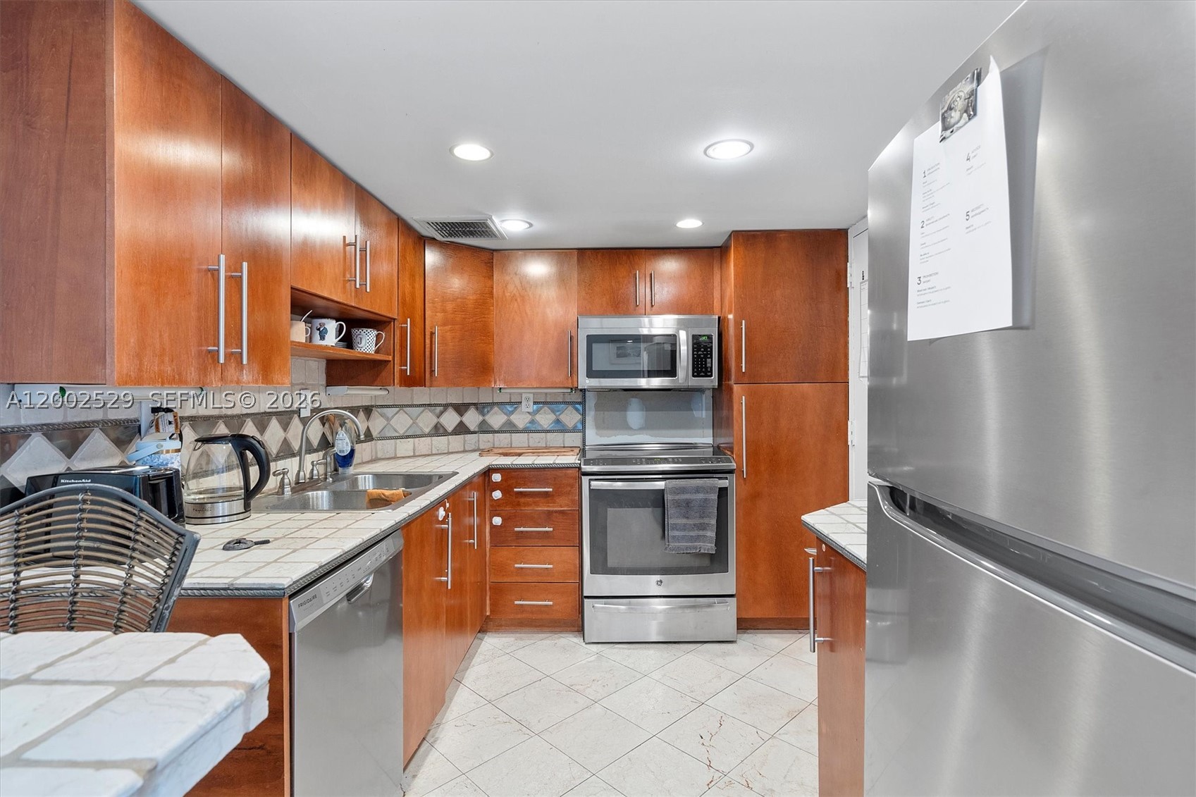 ARLEN HOUSE CONDO - Residential