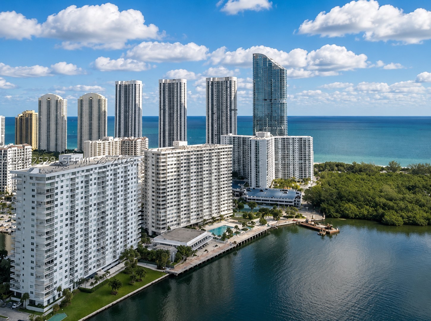 ARLEN HOUSE CONDO - Residential