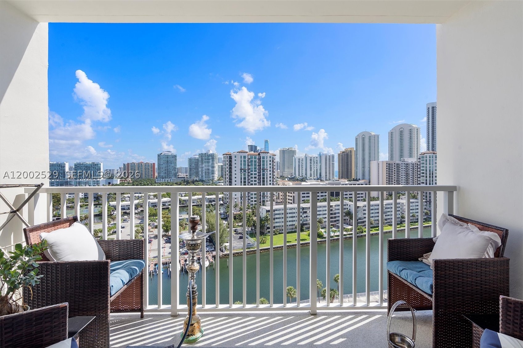 ARLEN HOUSE CONDO - Residential