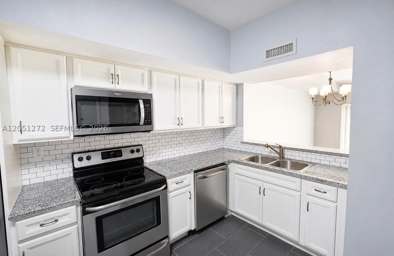 AMARETTO - Residential Lease