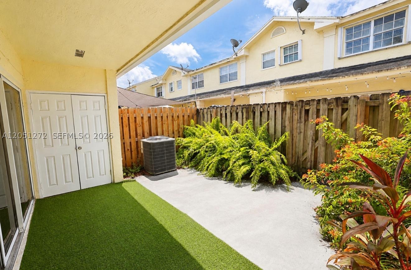 AMARETTO - Residential Lease