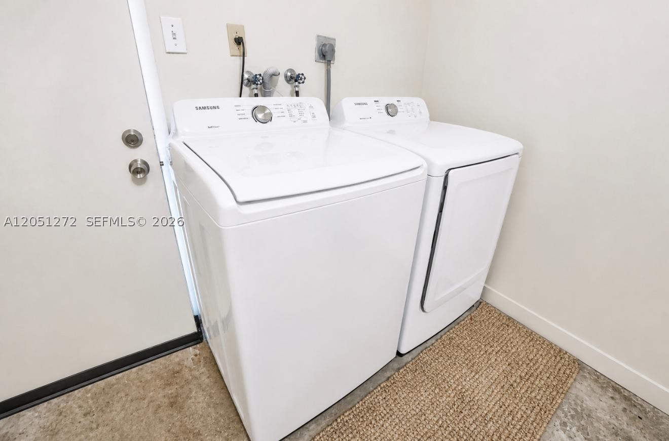 AMARETTO - Residential Lease