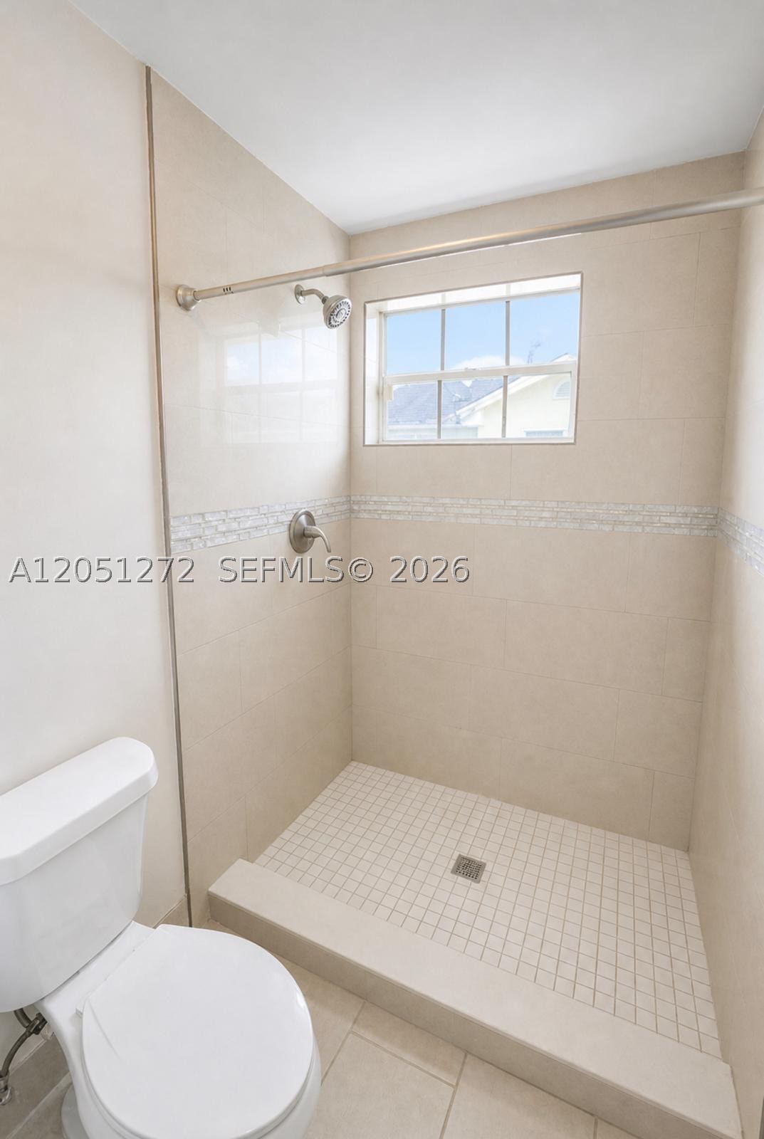 AMARETTO - Residential Lease