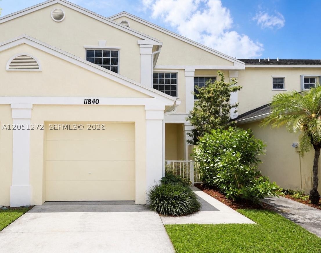AMARETTO - Residential Lease