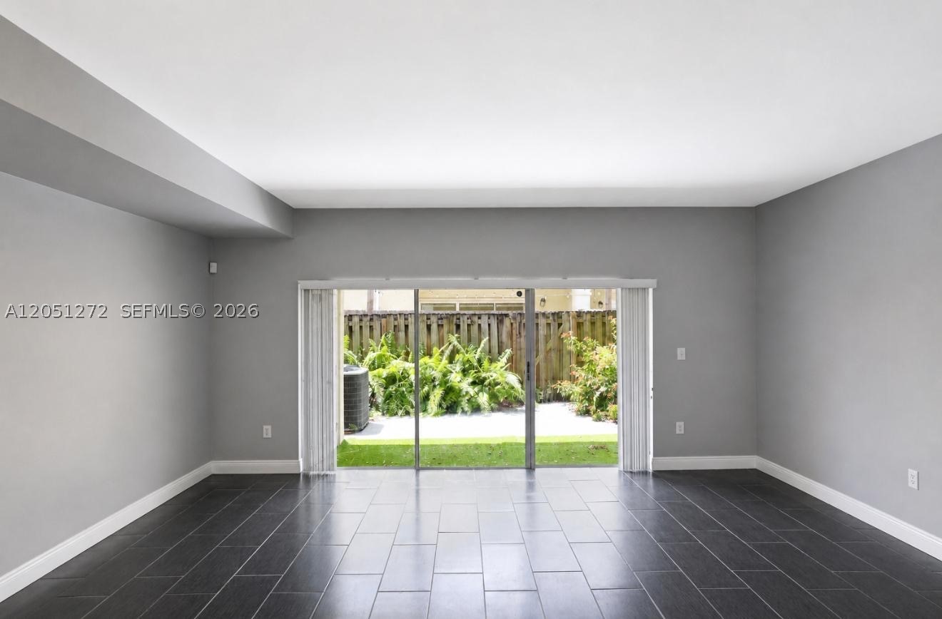 AMARETTO - Residential Lease