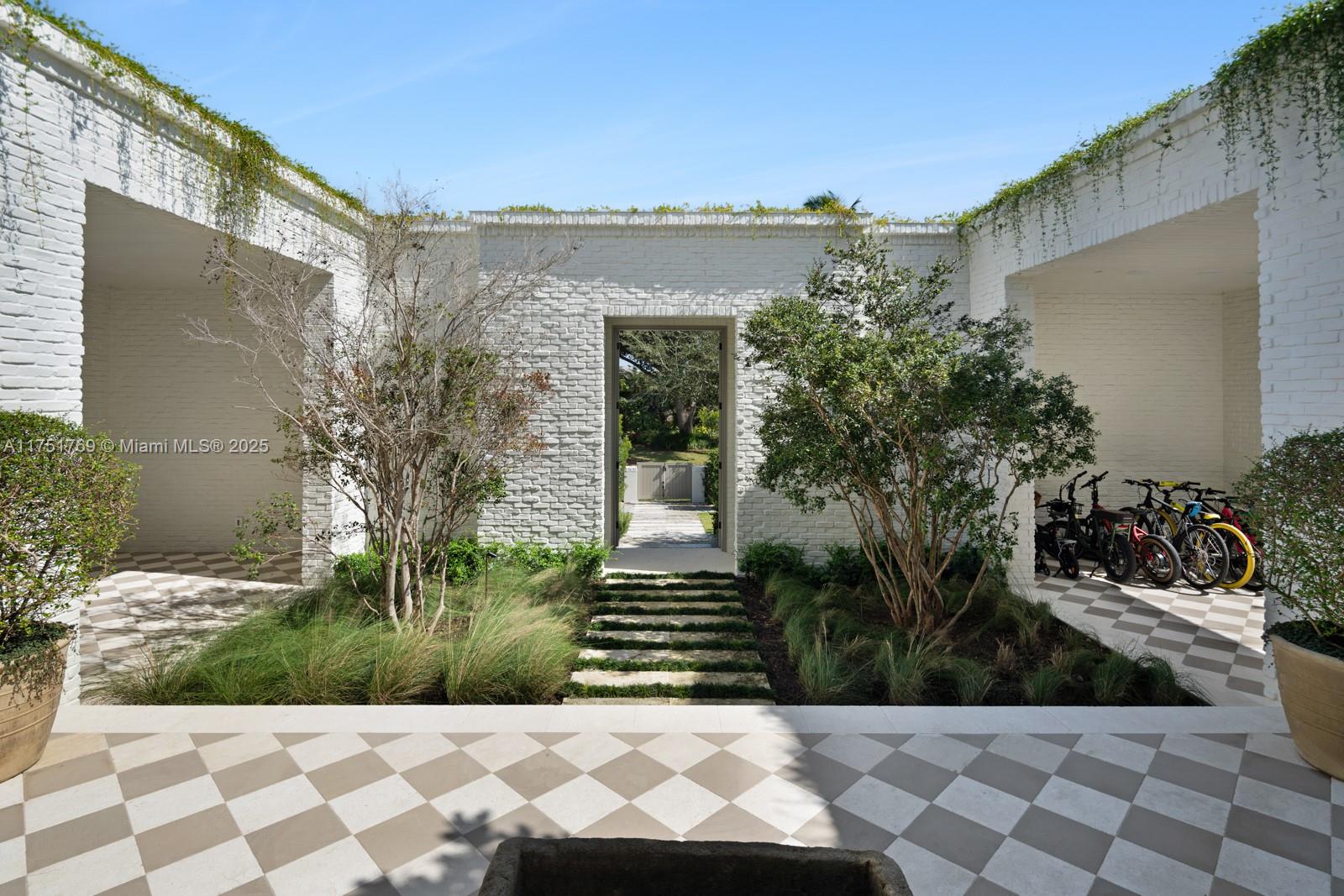OLD CUTLER BAY SEC 3 - Residential