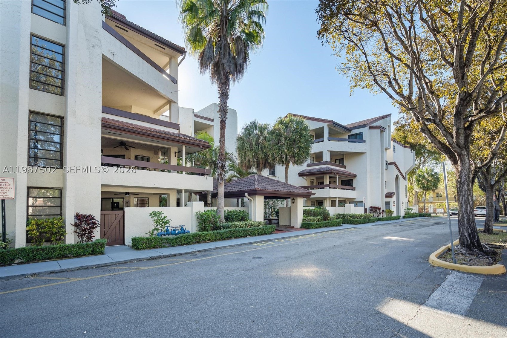 Discover this spacious & updated 2-bedroom, 2-bath condo ideally situated near the Turnpike, just a short walk to Kendall Drive, shopping, public transportation, and Miami Dade College. Located on the fourth floor, this bright unit features an open living area, abundant natural light, a generous patio, and a large exterior storage closet. In the kitchen you have a refrigerator, microwave, E-Range, dishwasher, along with a full size washer, and dryer for added convenience.
Set in the highly sought-after Kenland Bend South community, residents enjoy ample parking for both owners and guests. The HOA includes water & basic cable. The building also offers elevator access, along with a community pool for relaxation and leisure.