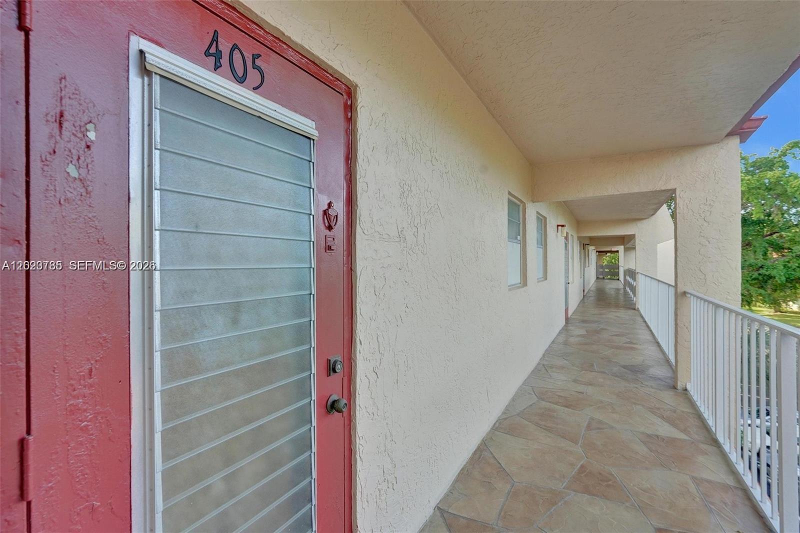 ORIOLE GOLF & TENNIS CLUB - Residential