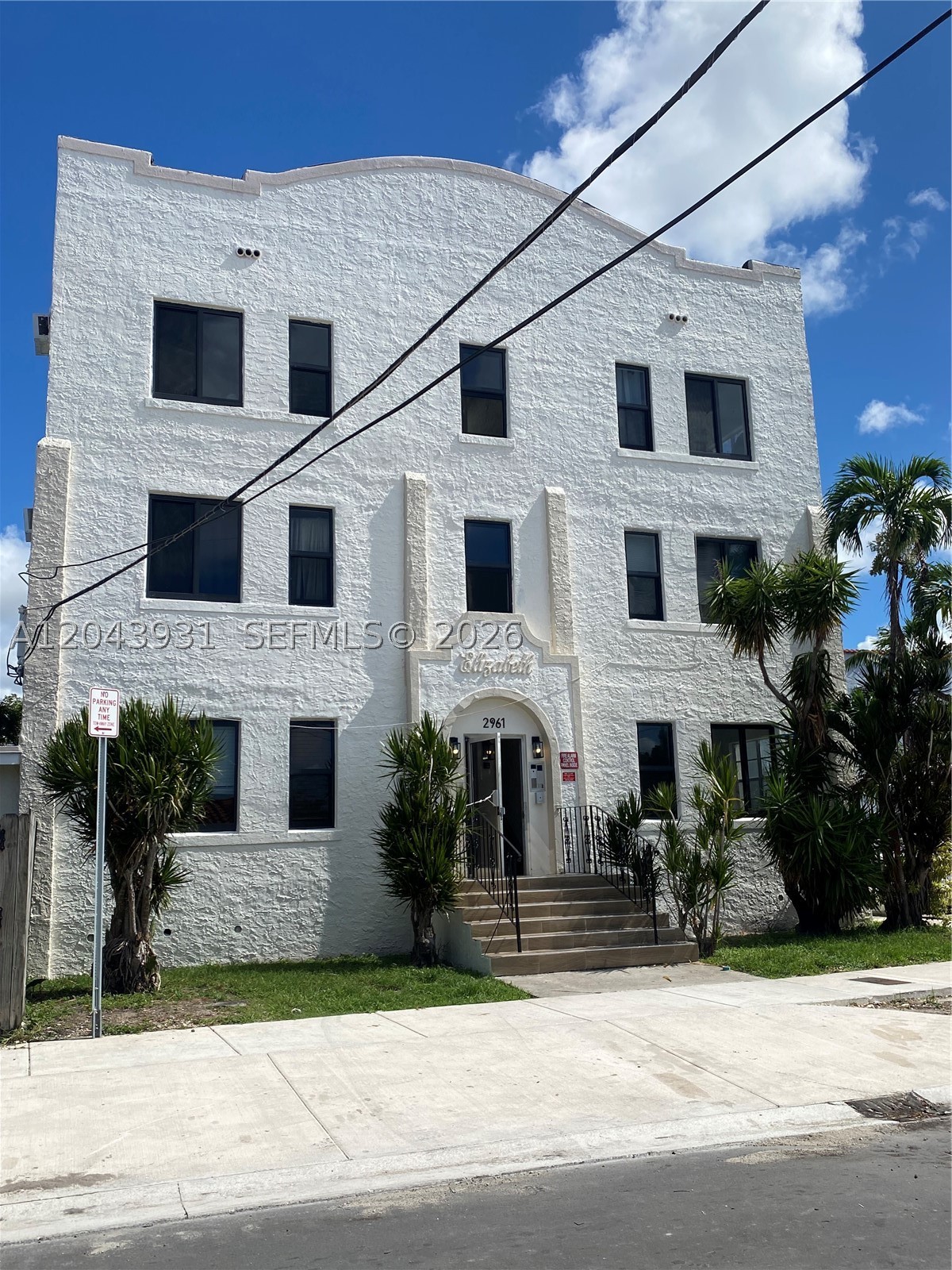 CAROLINA HEIGHTS ADDN - Residential Lease