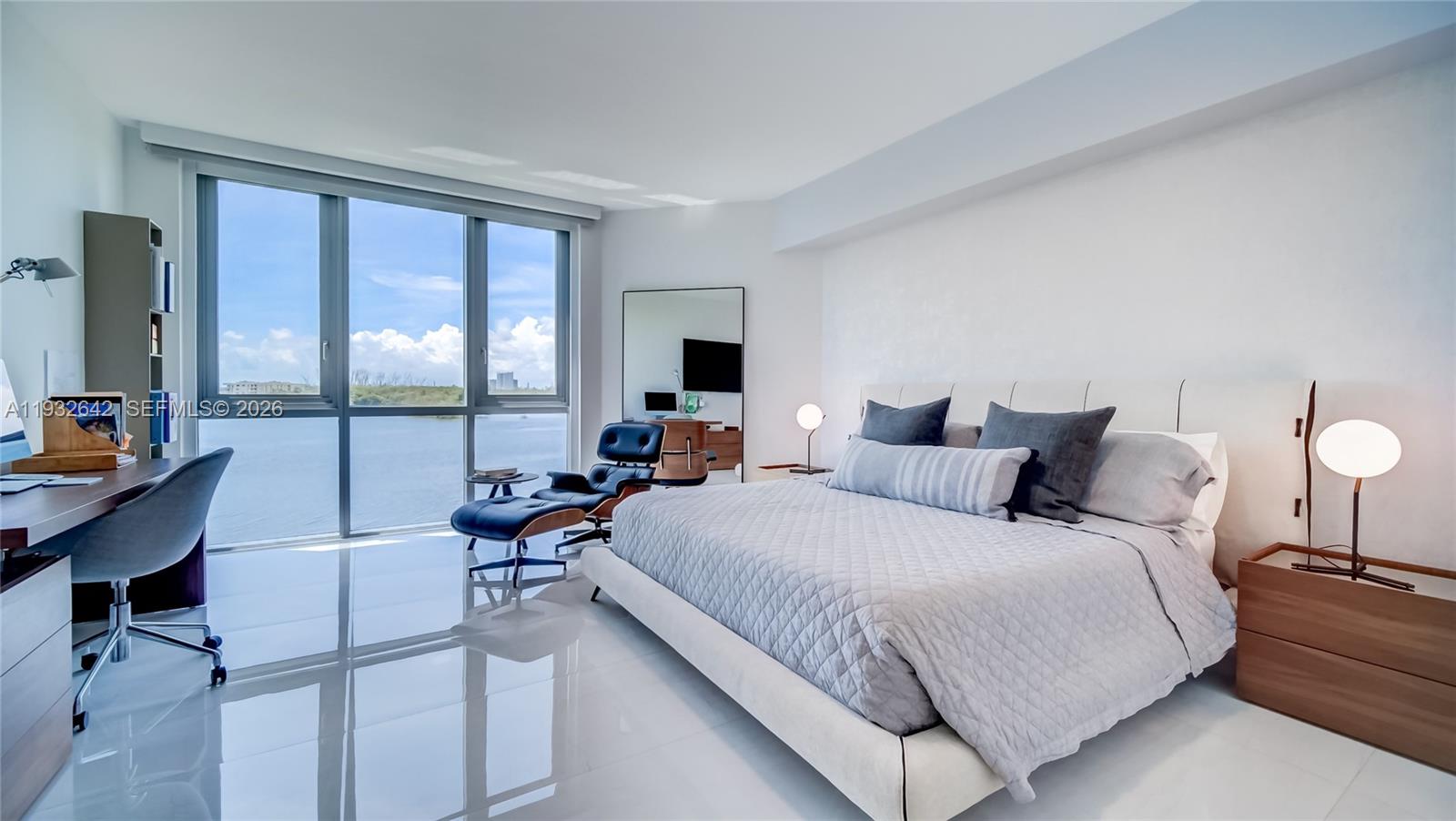 MARINA PALMS RESIDENCES S - Residential