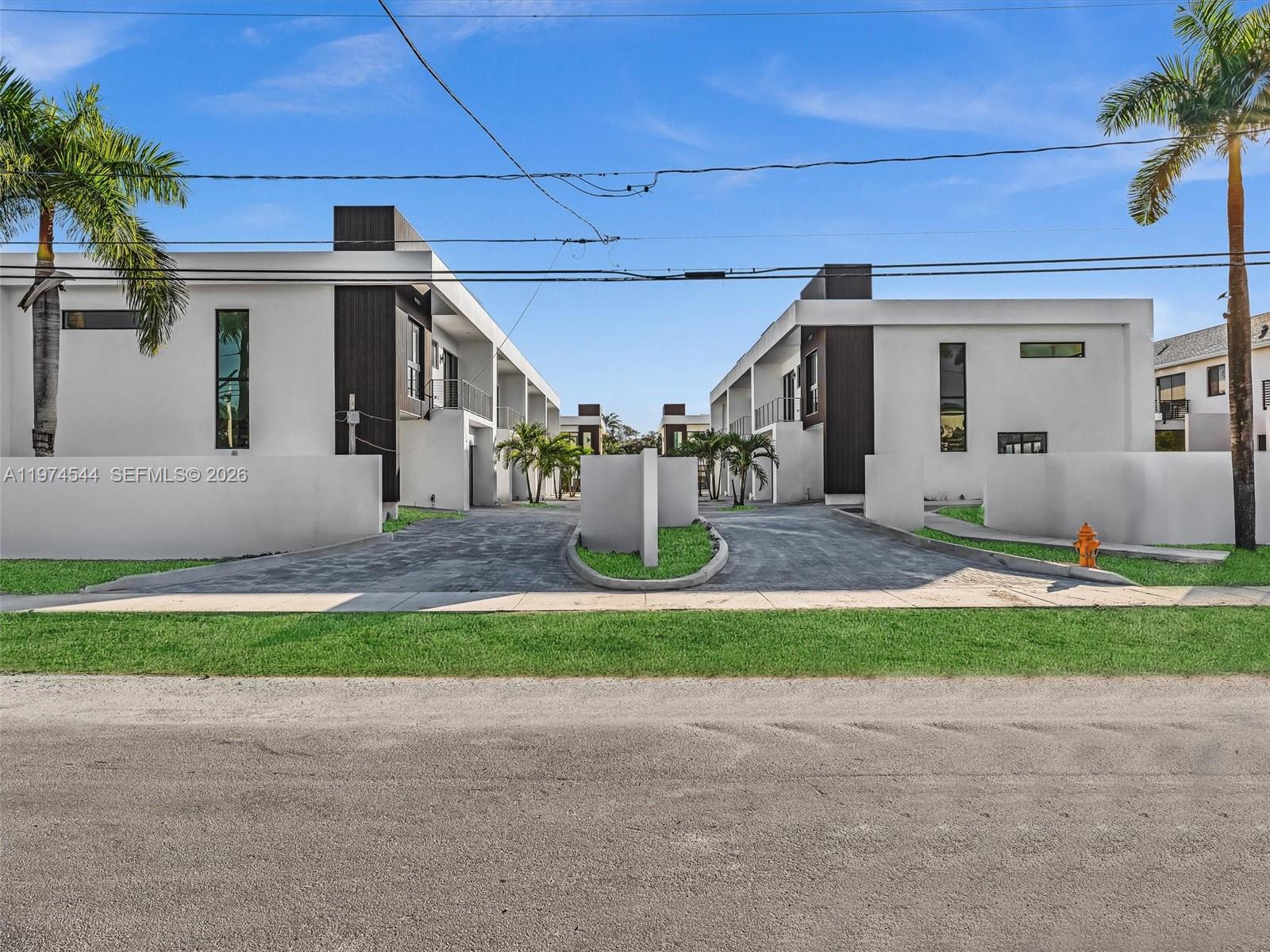 H20 DANIA BEACH - Residential