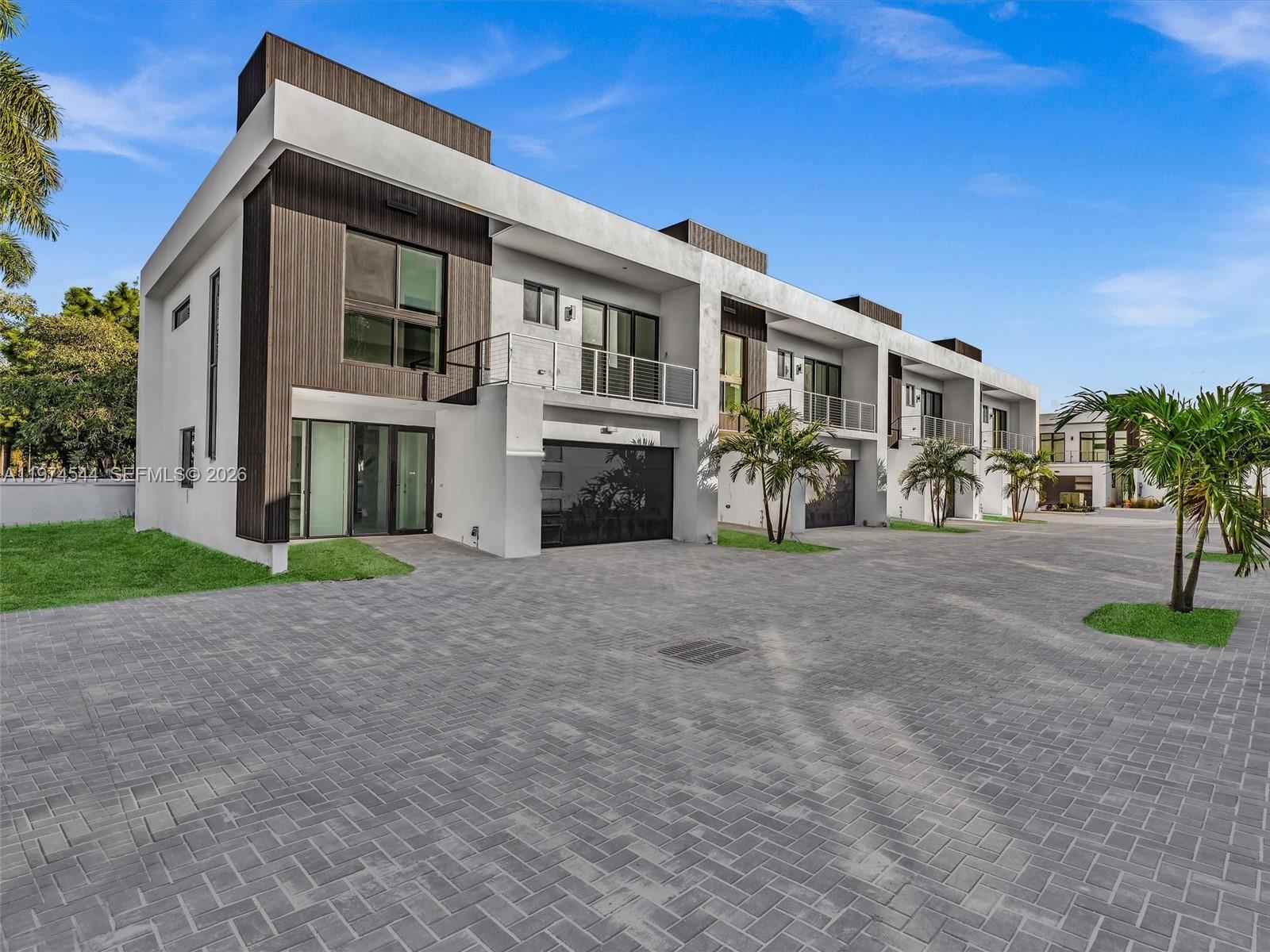 H20 DANIA BEACH - Residential