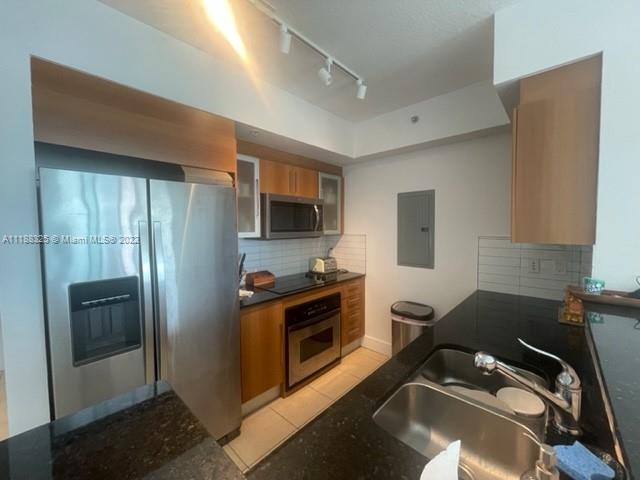 ONE MIAMI EAST CONDO - Residential Lease