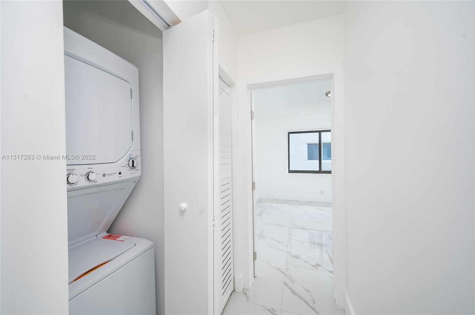 BISCAYNE BEACH SUB - Residential Lease