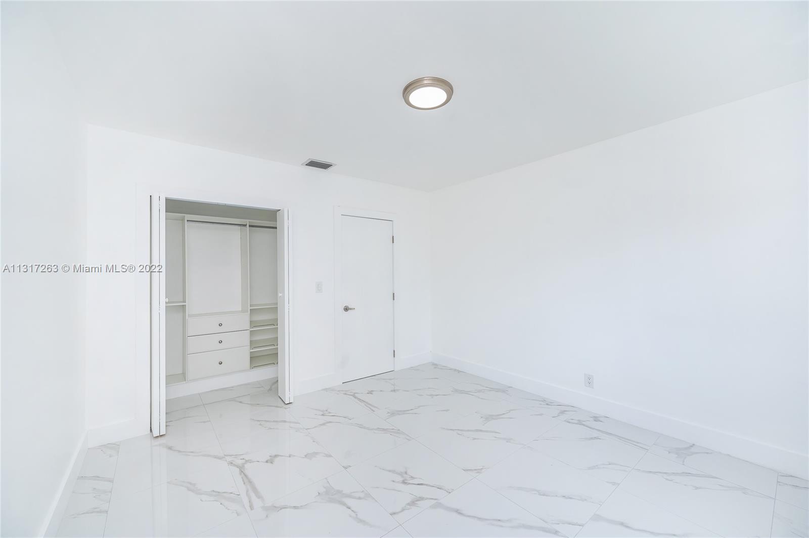 BISCAYNE BEACH SUB - Residential Lease