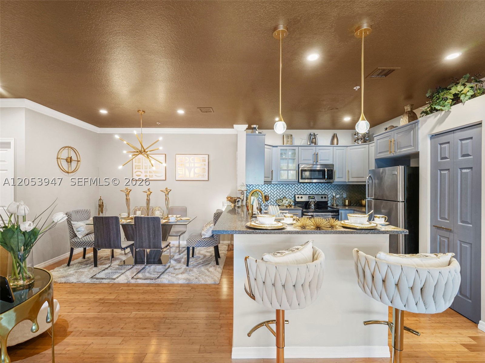 EL-AD VILLAGGIO CONDO BLD - Residential Lease