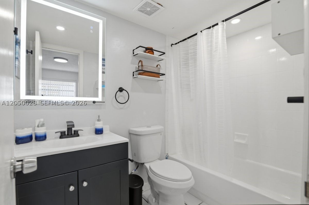 VILLA LUISA CONDO - Residential