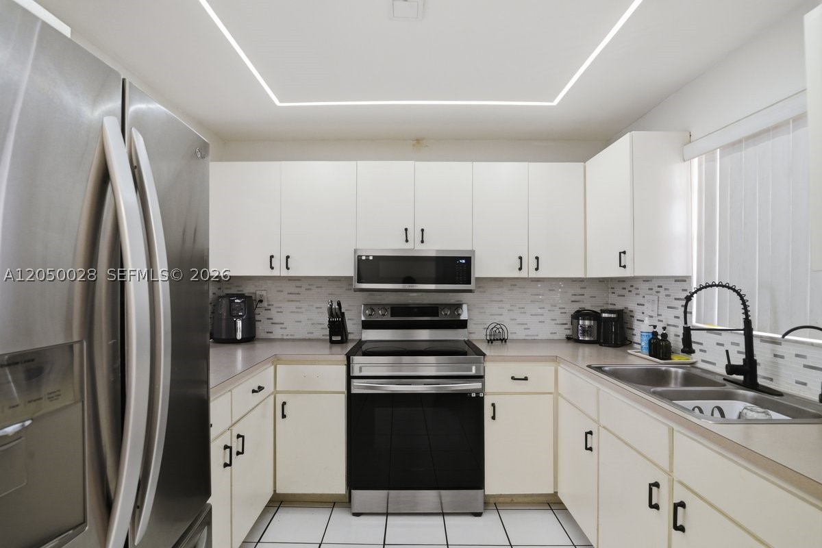VILLA LUISA CONDO - Residential