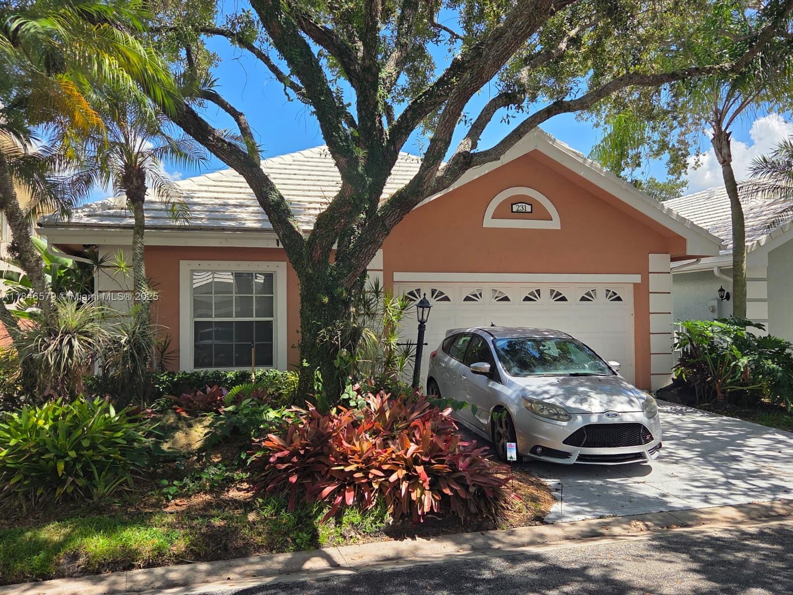 CANTERBURY AT PGA NATIONA - Residential