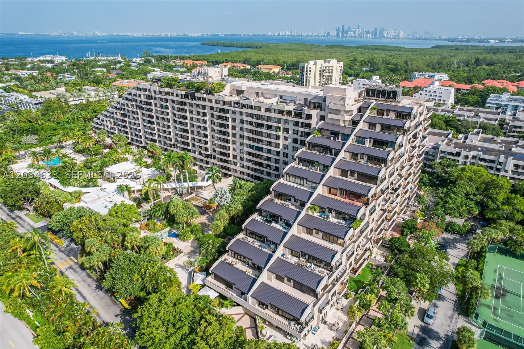 THE EMERALDBAY @ KEY COLO - Residential Lease